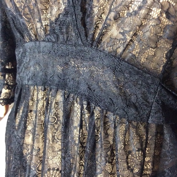 🎀BLACK SHEER LACE BELL SLEEVE MINI DRESS BOHO LUV - Picture 3 of 8